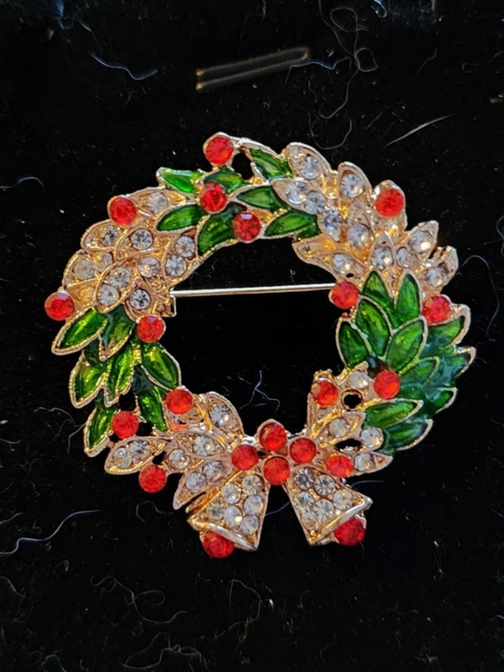 Embellished Holiday Wreath Brooch